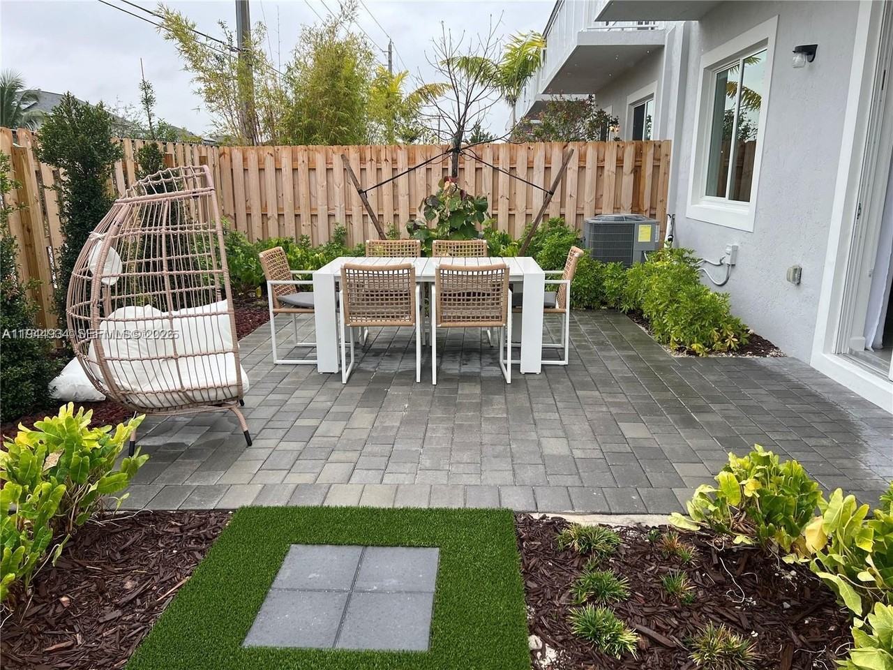 655 Se 13th Street Cir - Photo 4 of 38