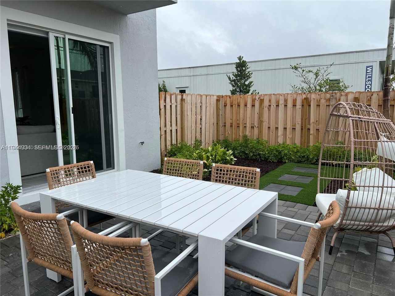 655 Se 13th Street Cir - Photo 7 of 38