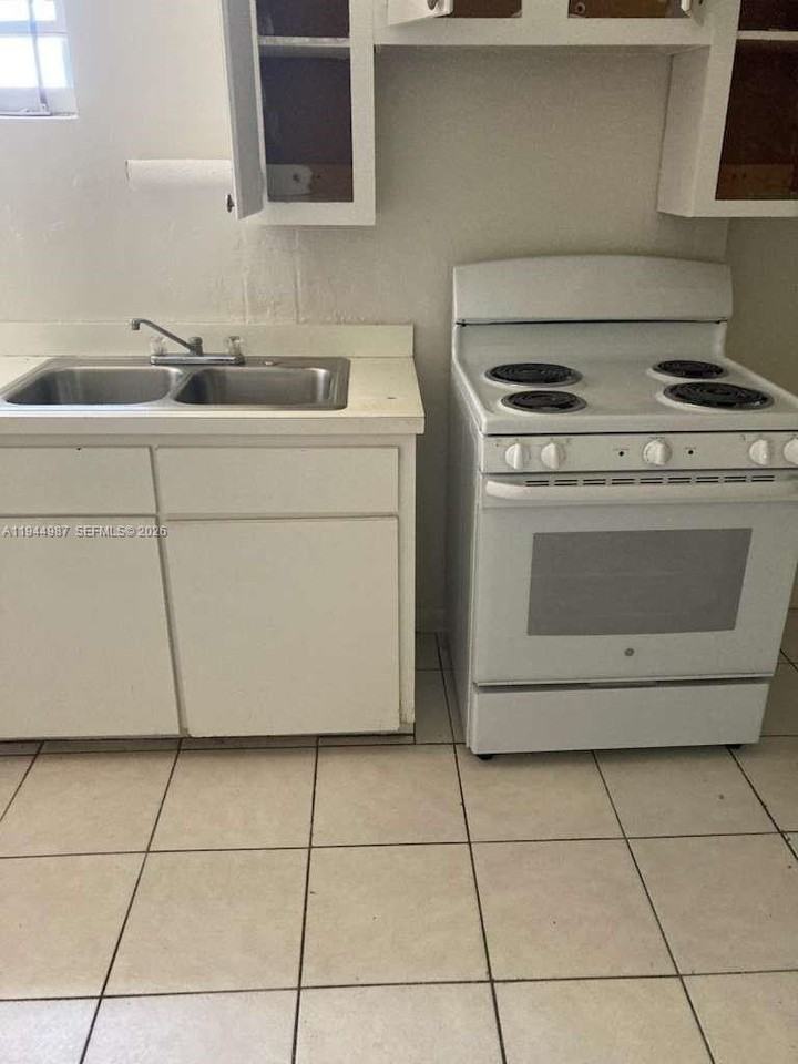 18815 Nw 33rd Ct - Photo 2 of 7