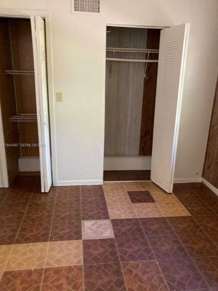 18815 Nw 33rd Ct - Photo 6 of 7