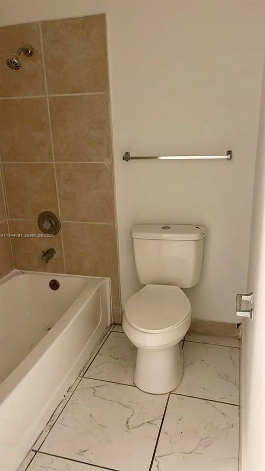 3976 Nw 87th Ave #3976 - Photo 4 of 7