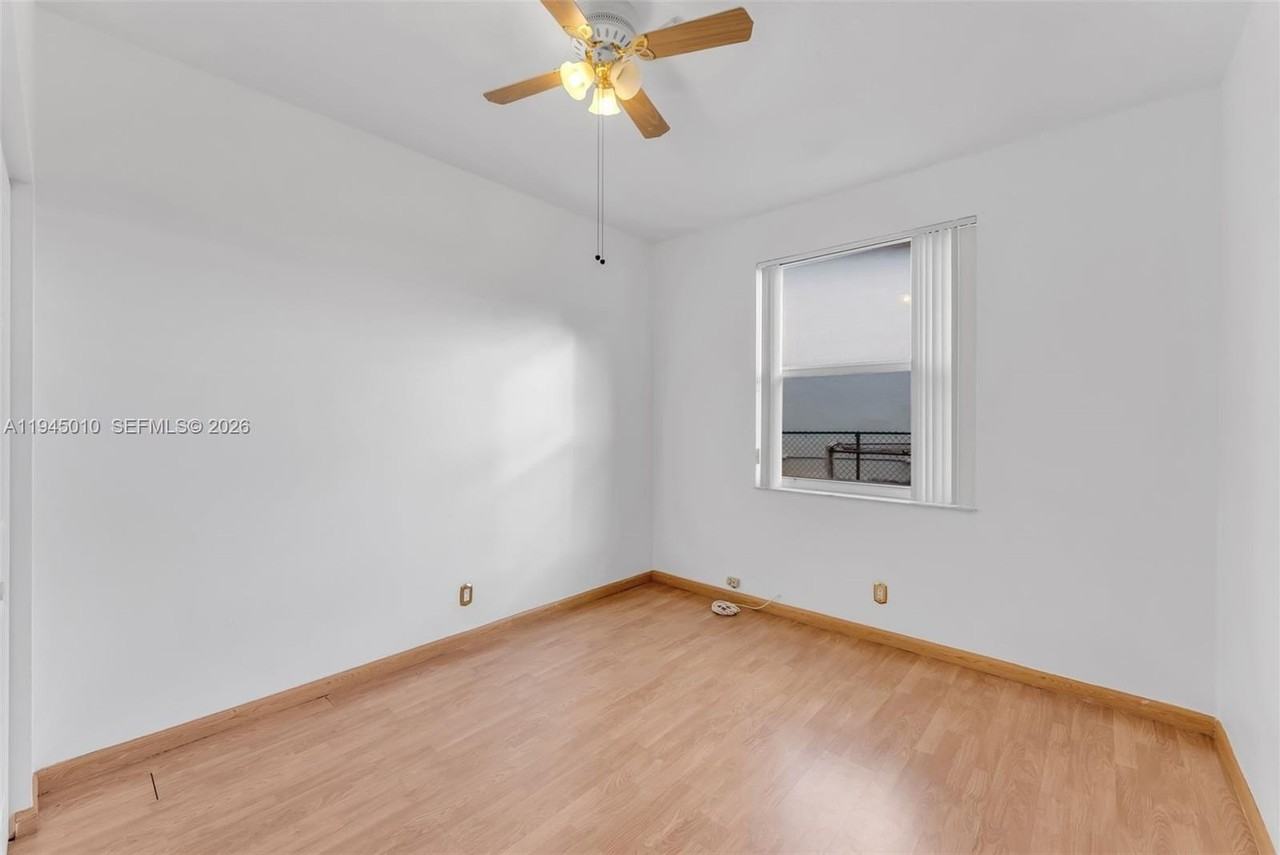 13296 Sw 54th Ct - Photo 5 of 34