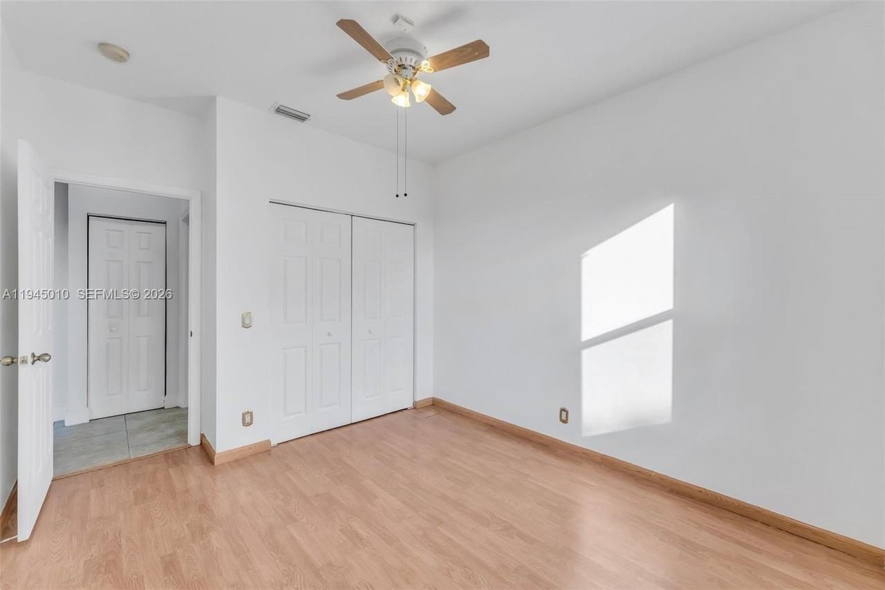 13296 Sw 54th Ct - Photo 6 of 34