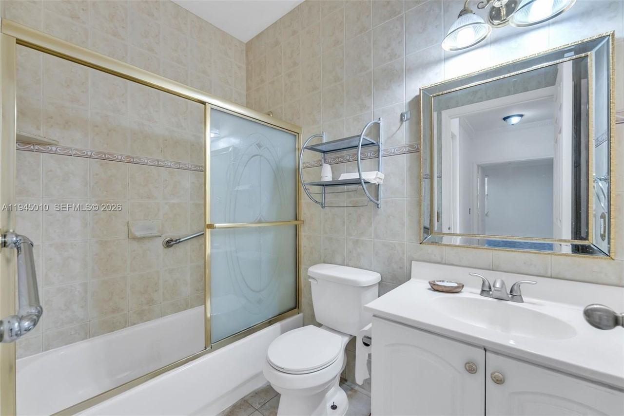 13296 Sw 54th Ct - Photo 7 of 34