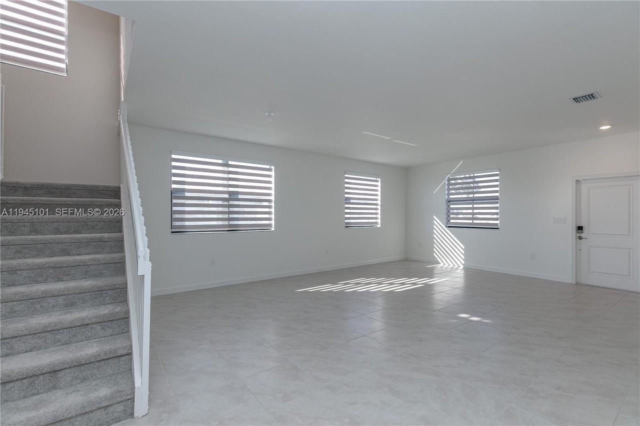 12990 Sw 229th Ter - Photo 4 of 43