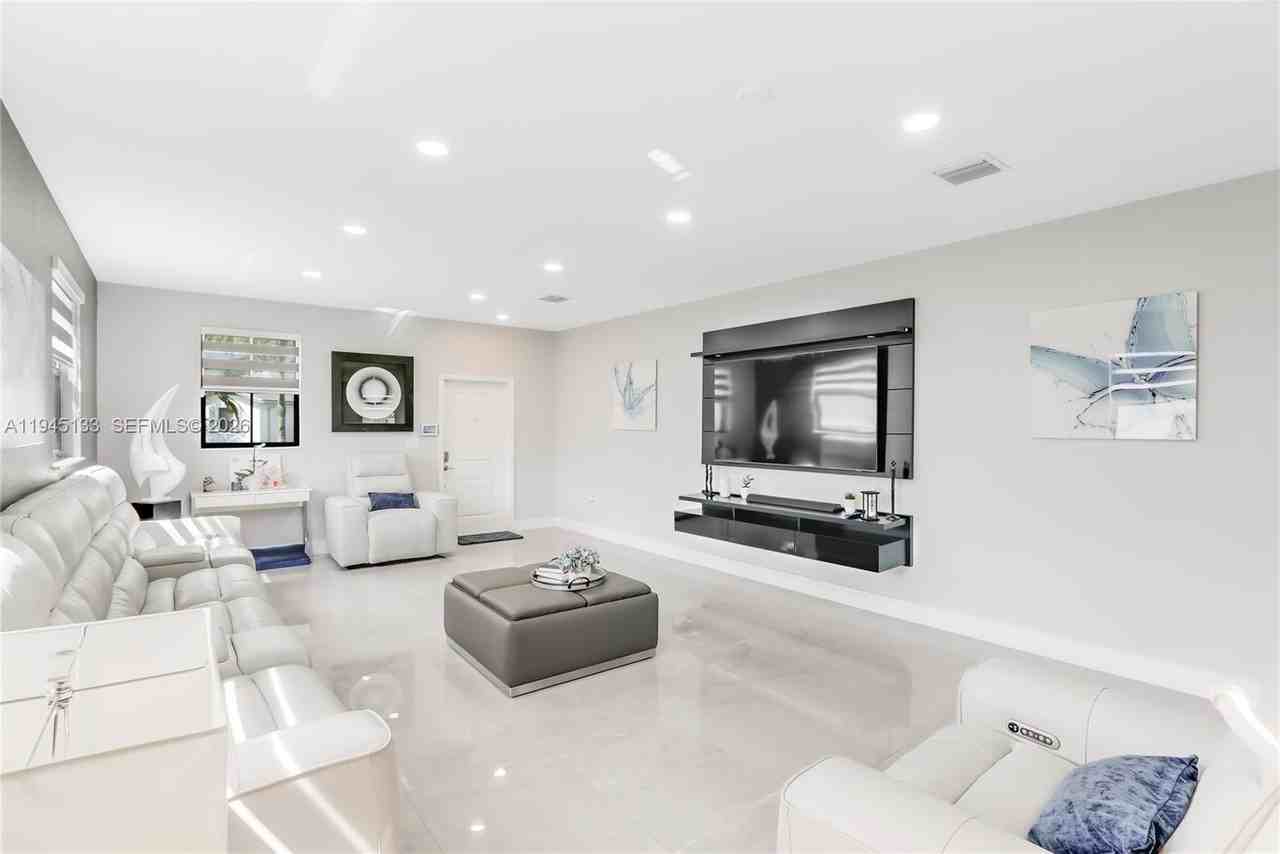 28425 Sw 133rd Ct #28425 - Photo 5 of 24