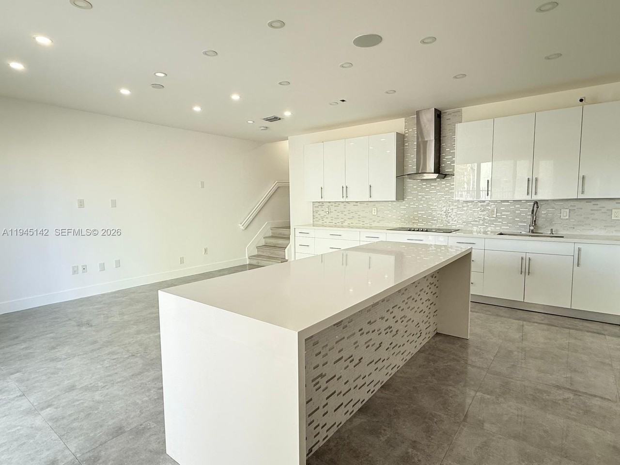 11271 Nw 84th St #11271 - Photo 7 of 26