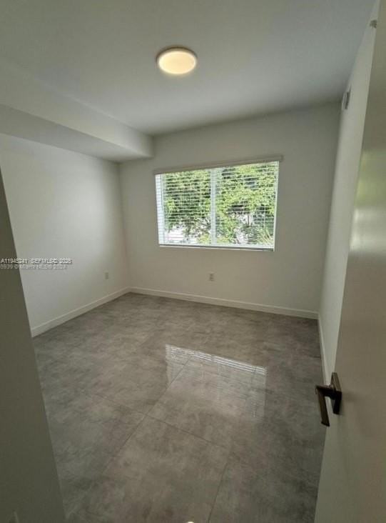 14752 Ne 6th Ave #107 - Photo 7 of 9
