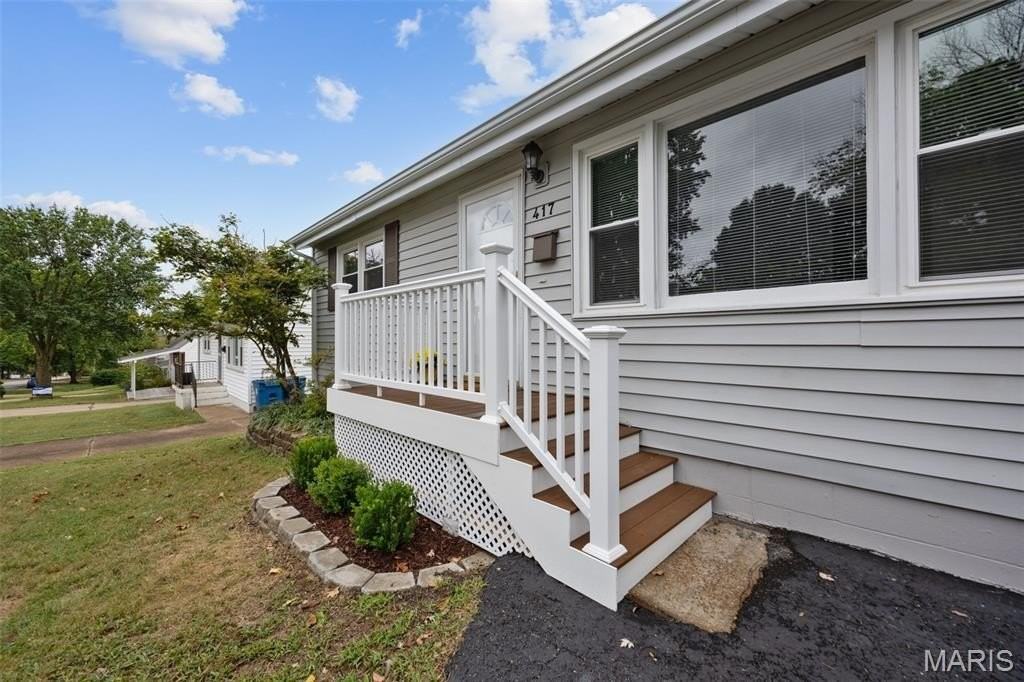 417 Chamberlin Dr - Photo 2 of 46