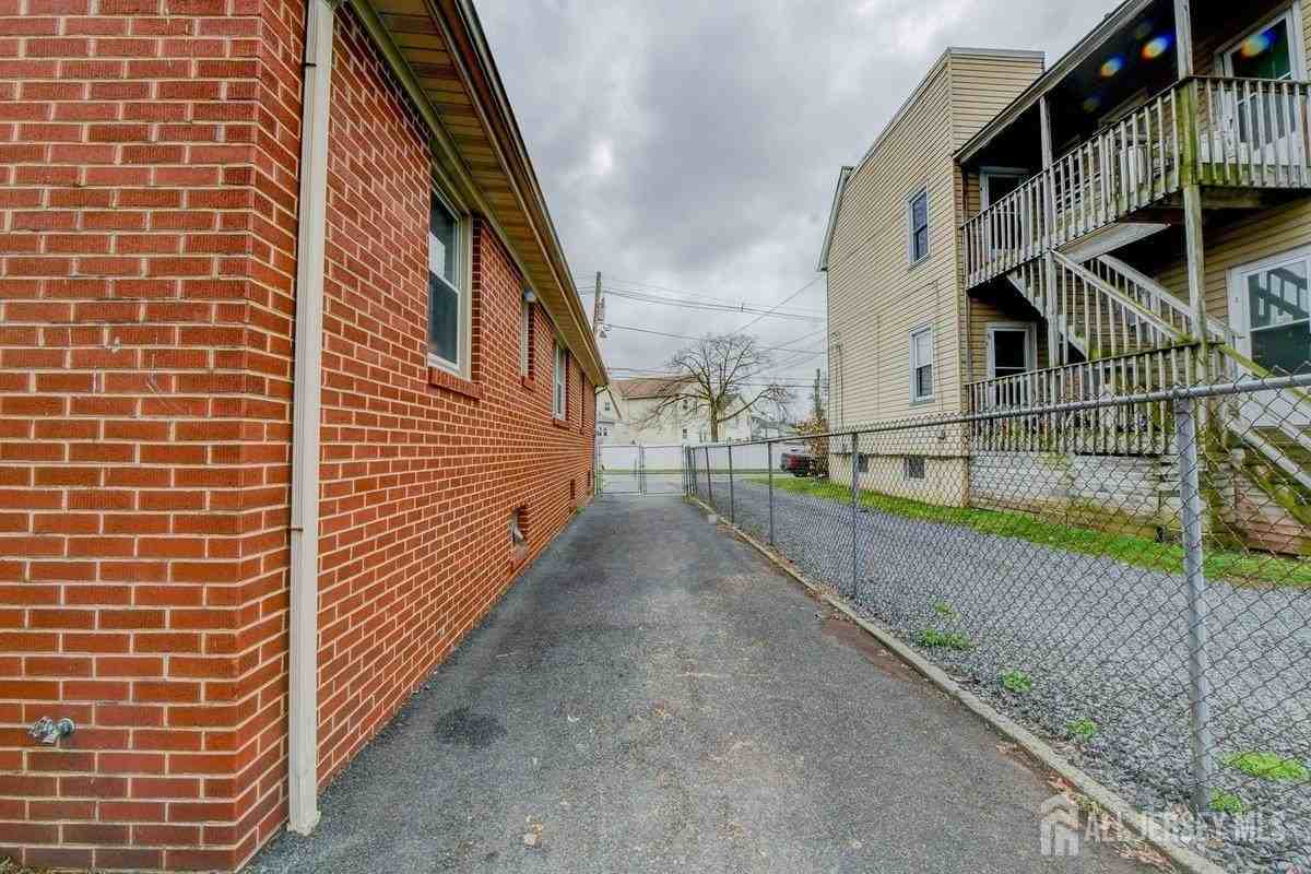 157 Cooper Ave - Photo 5 of 6