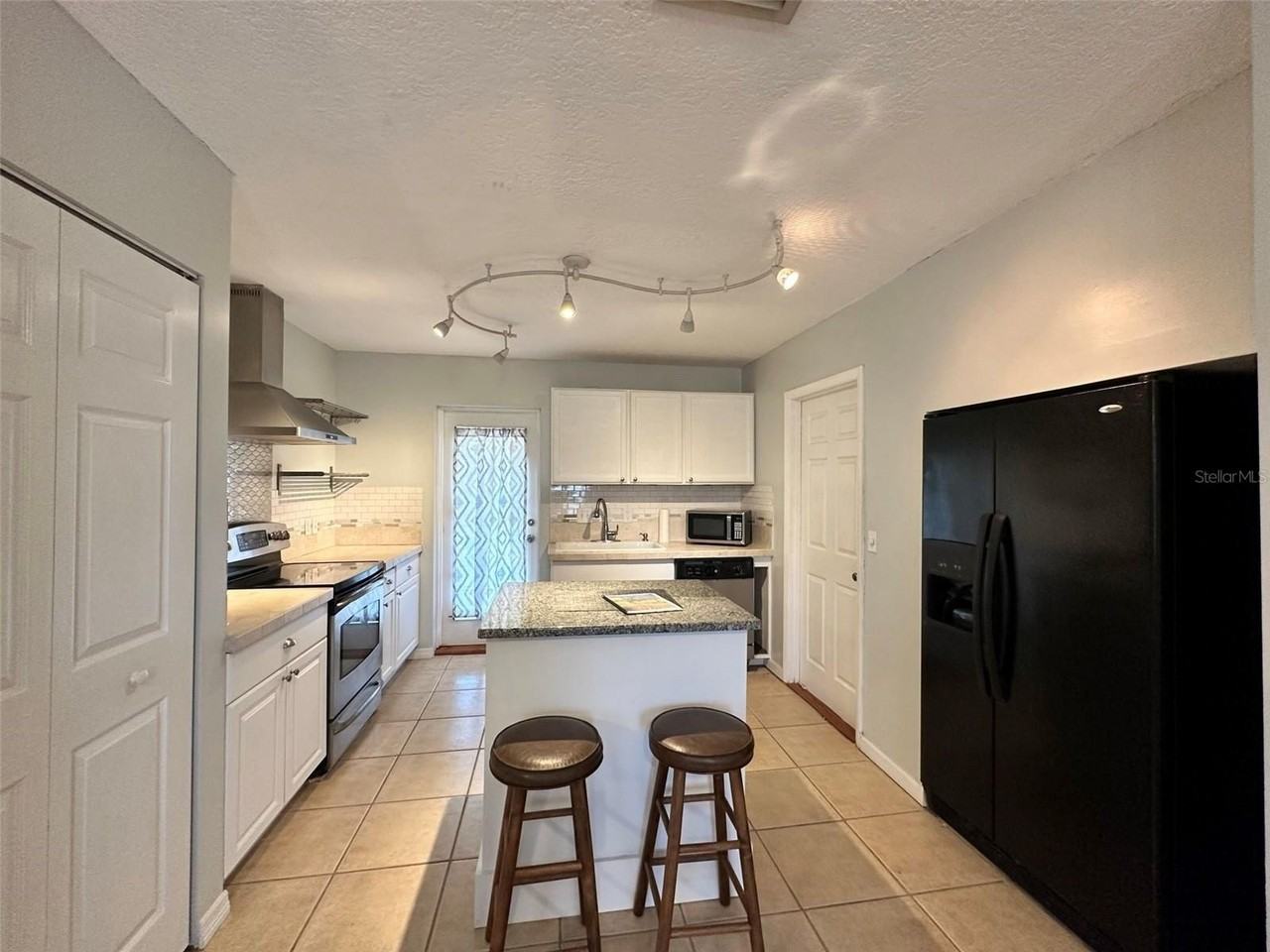 749 Hartford Dr Nw - Photo 5 of 15