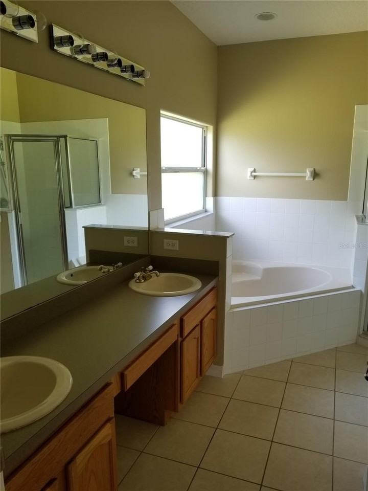 1748 Hickory Ridge Dr - Photo 6 of 11