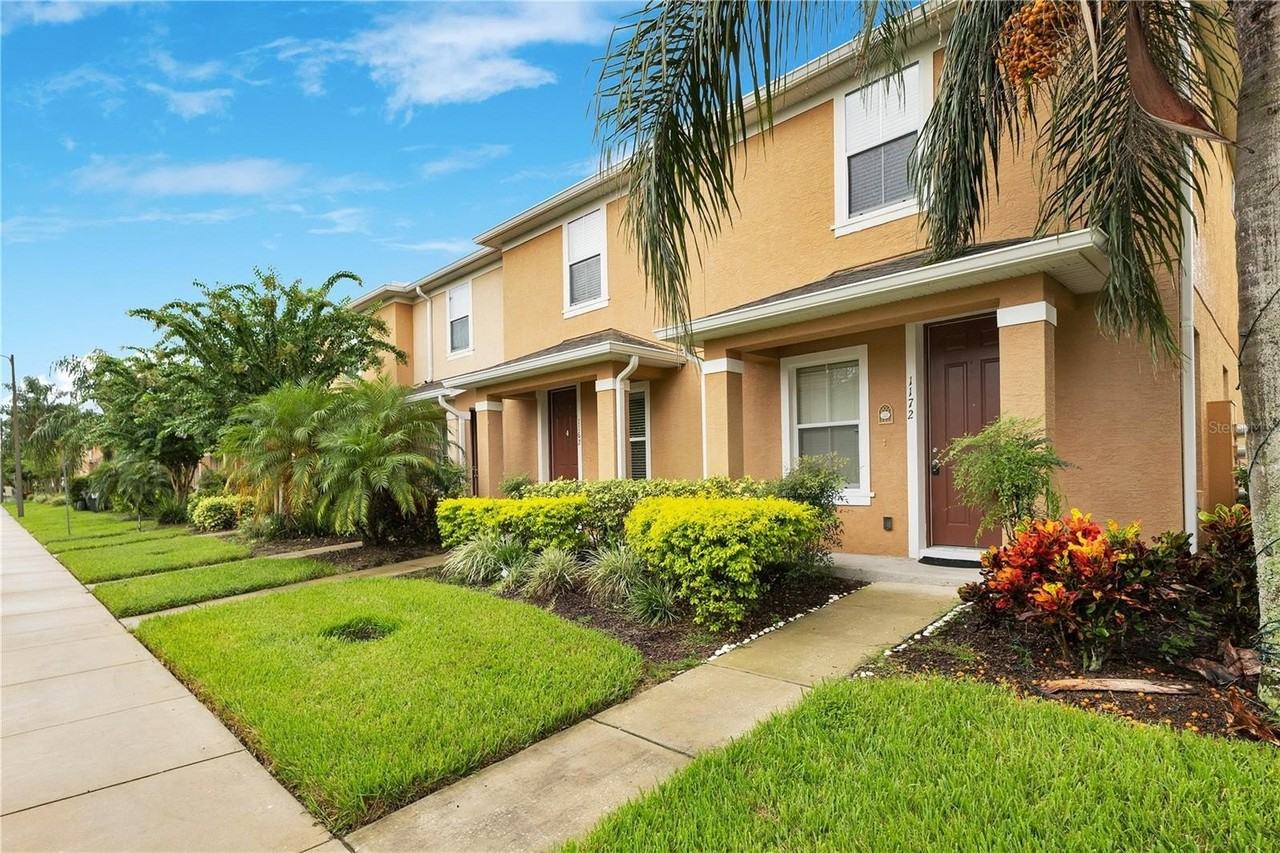 1172 Chelsea Dr - Photo 2 of 21