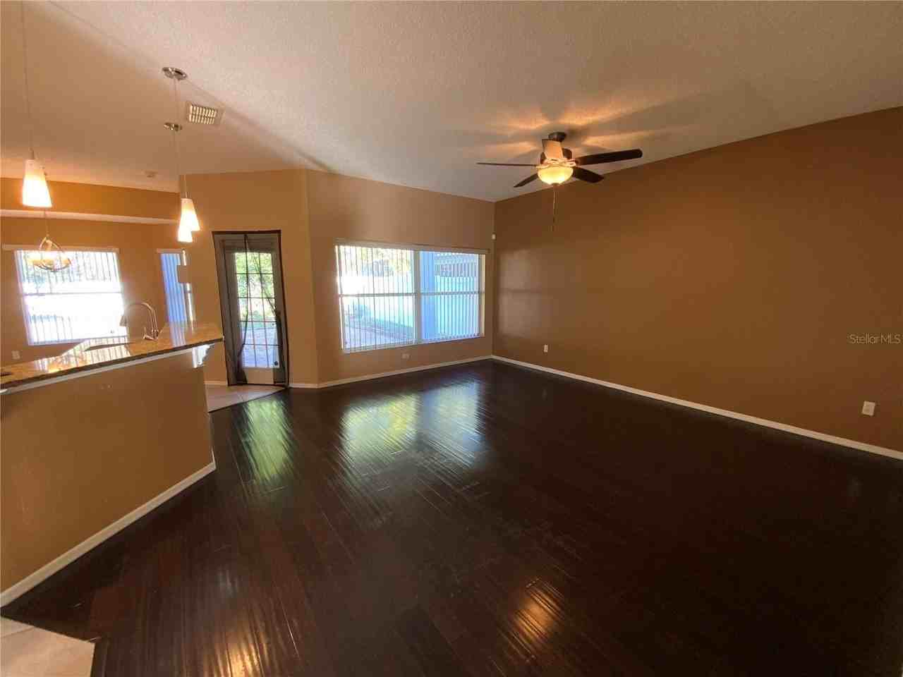 1914 Palmetto Pine Ln - Photo 6 of 32