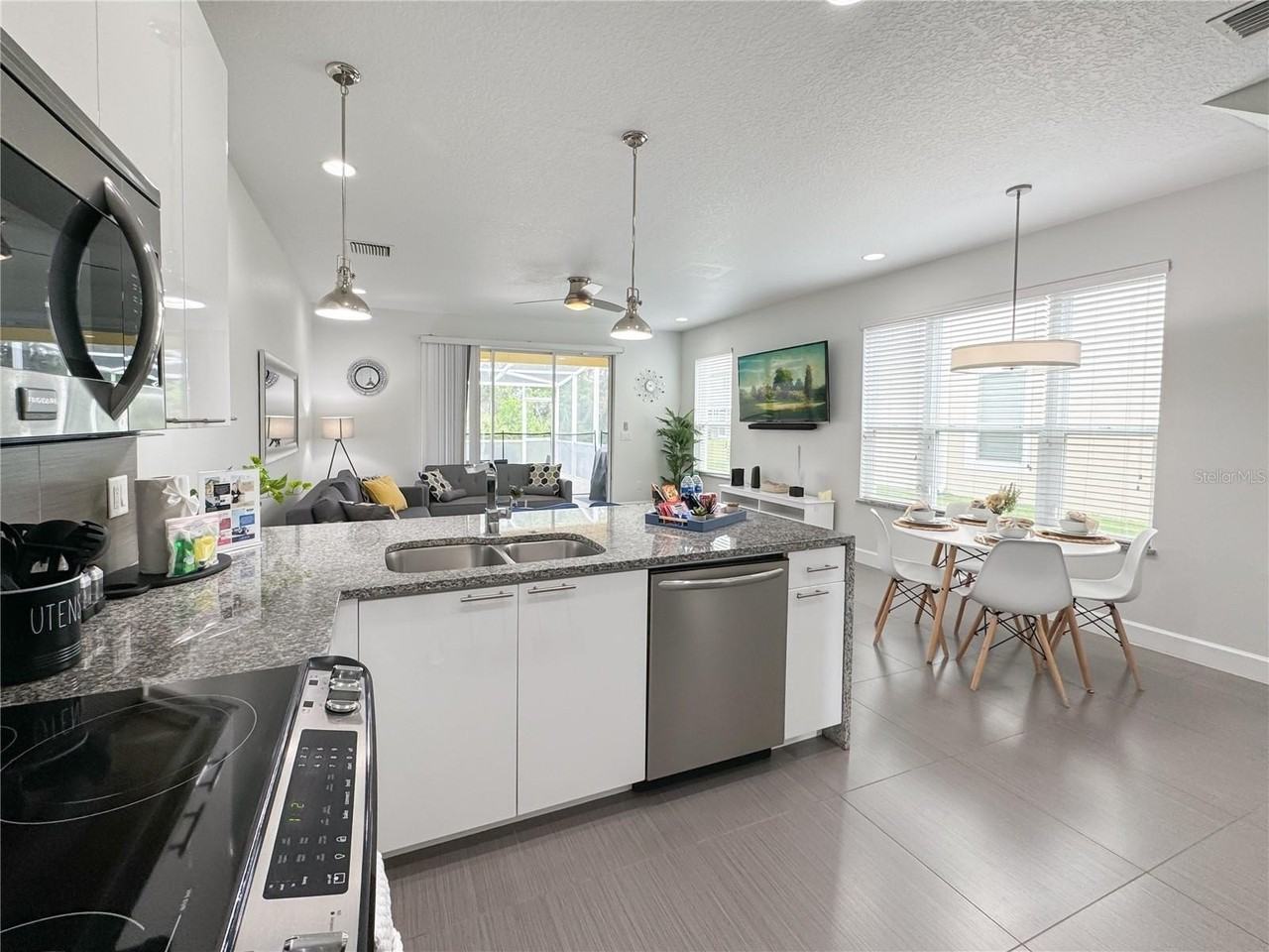 17319 Serenidad Blvd - Photo 7 of 35