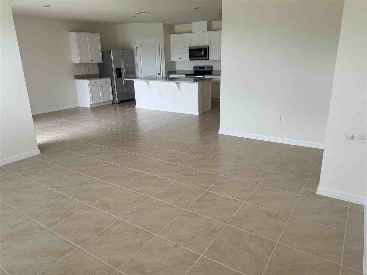 240 Taylor Groves St - Photo 3 of 11