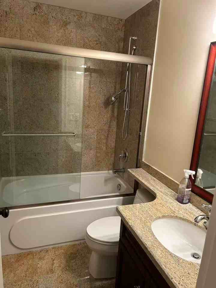 1109 40th Ave W #1 - Photo 3 of 4