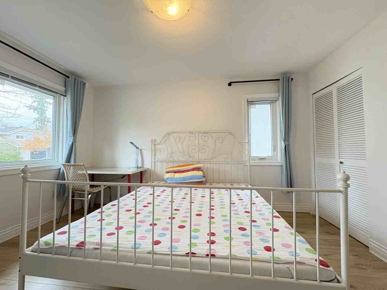 2124 London St - Photo 3 of 6