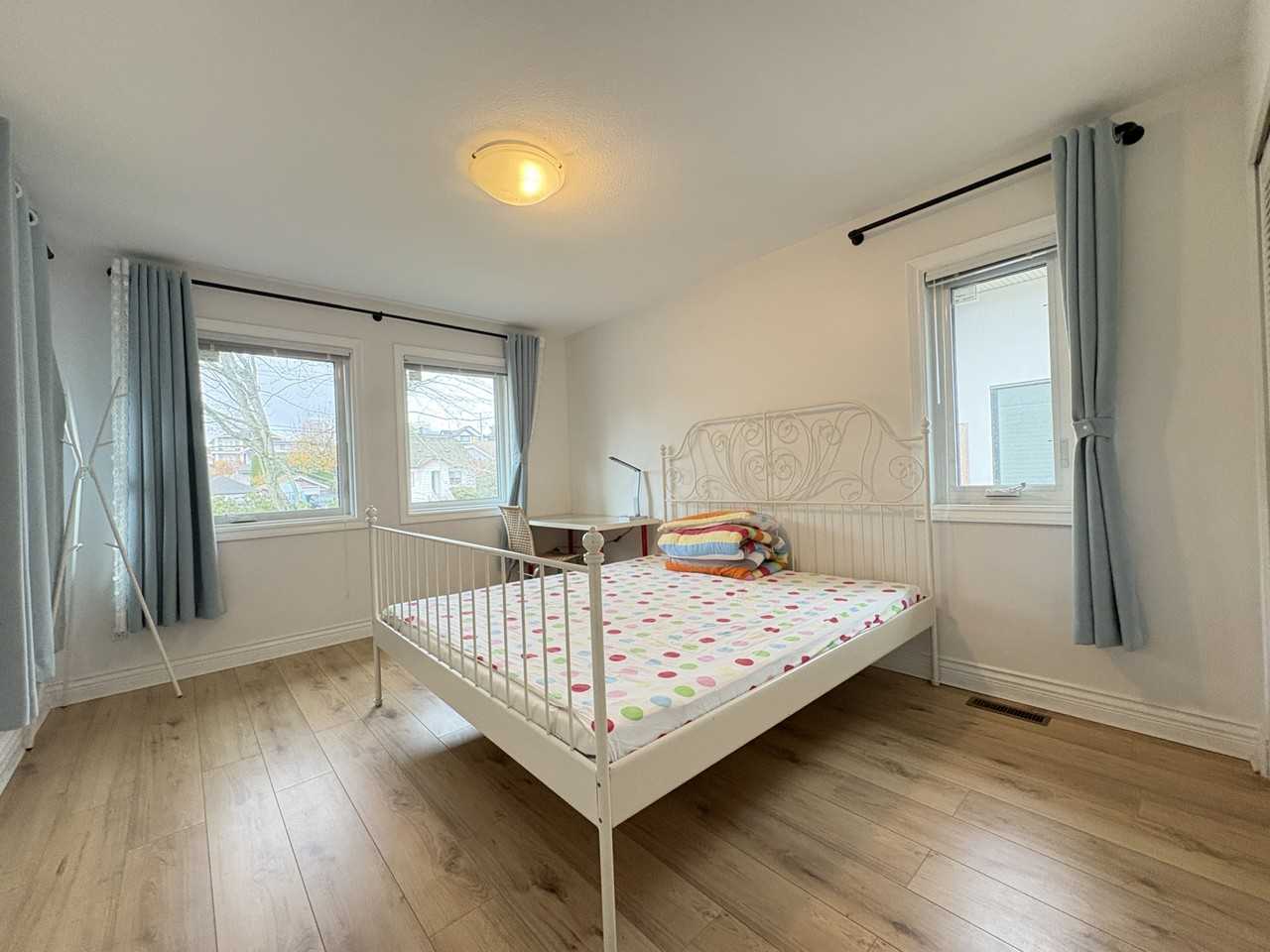 2124 London St - Photo 5 of 6