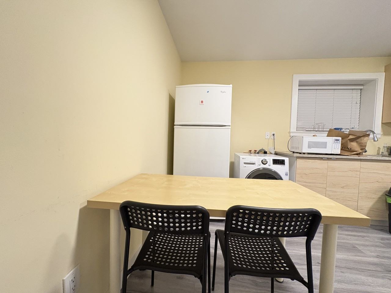 2126 London St #1 - Photo 6 of 12