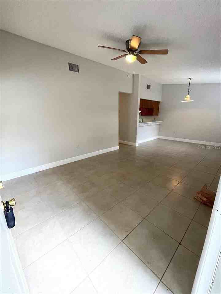 1918 Crystal Grove Dr - Photo 2 of 11