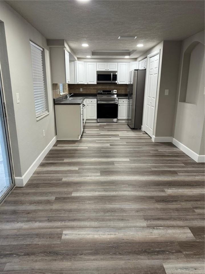 7104 Ingleside Dr - Photo 5 of 14