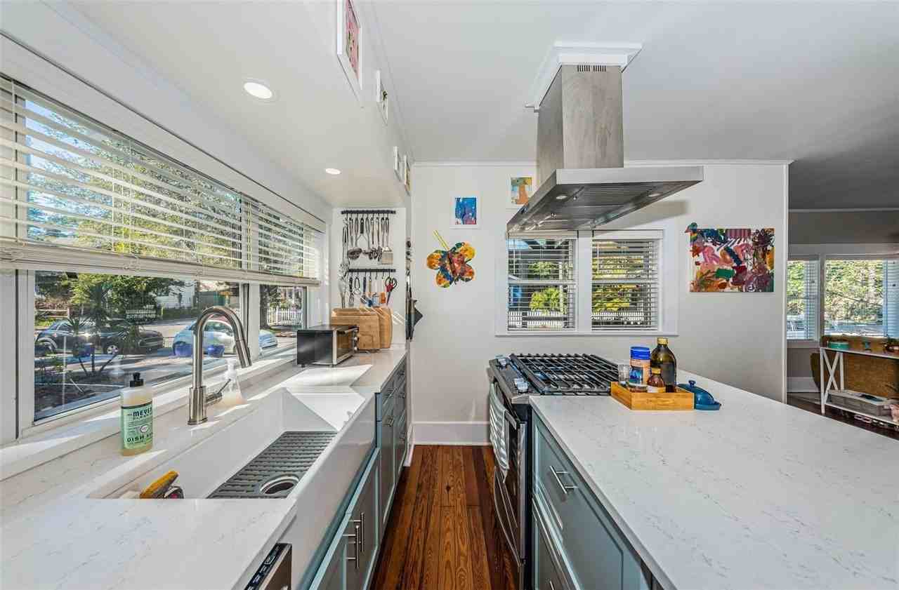 1009 8th St N - Photo 7 of 45