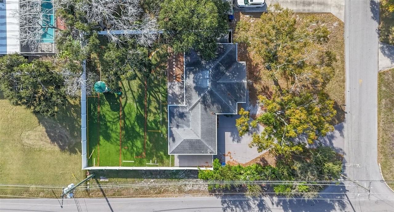 2302 S Thixton Ct - Photo 5 of 36