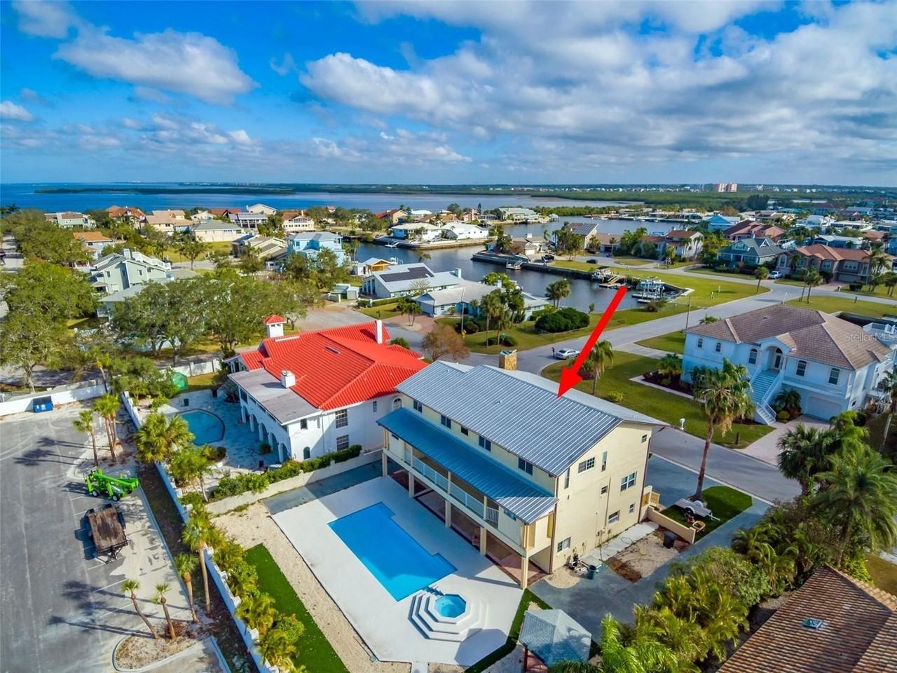 5521 Westshore Dr - Photo 7 of 50