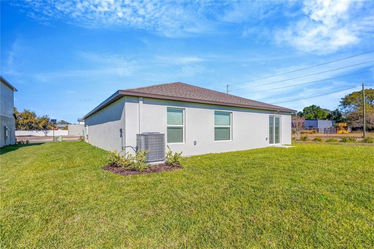 2167 Lone Oak Ln - Photo 5 of 44