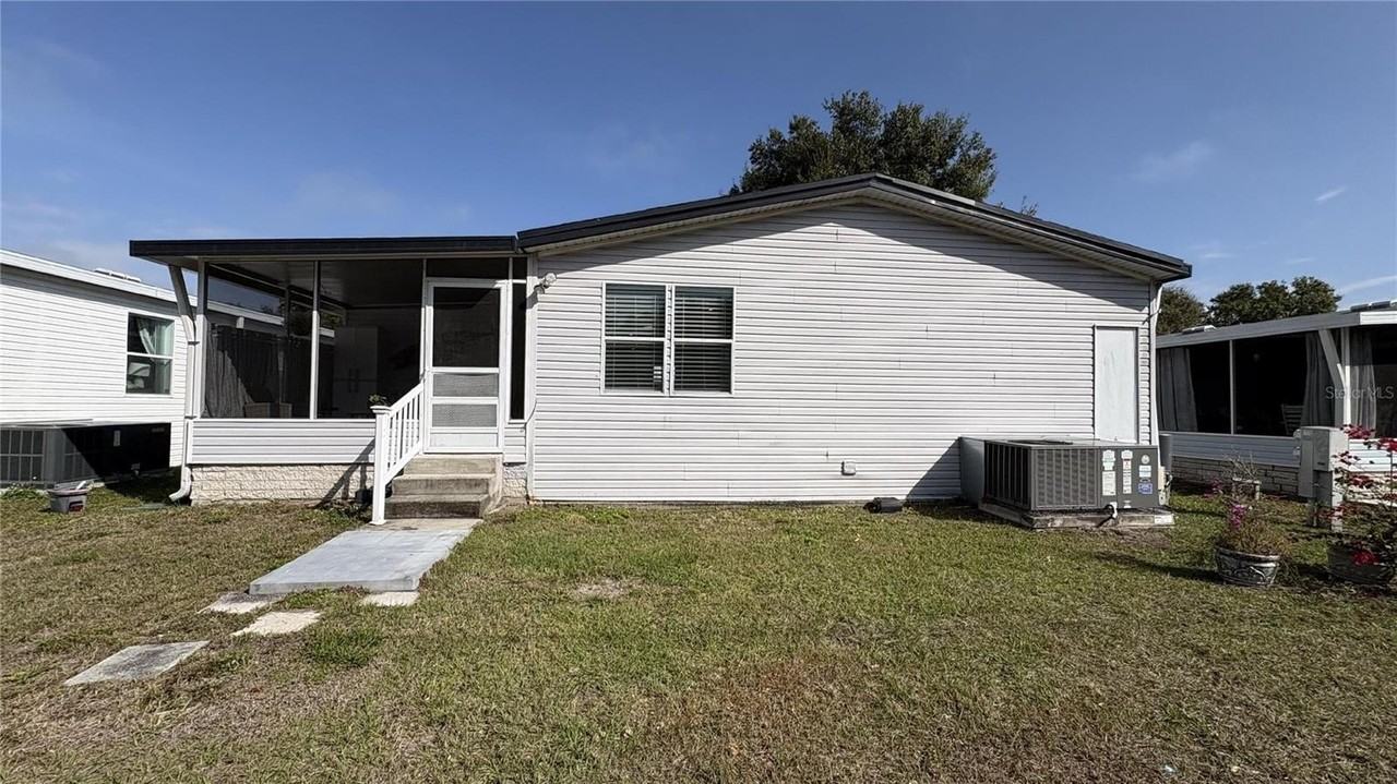 717 Choo Choo Ln - Photo 2 of 50