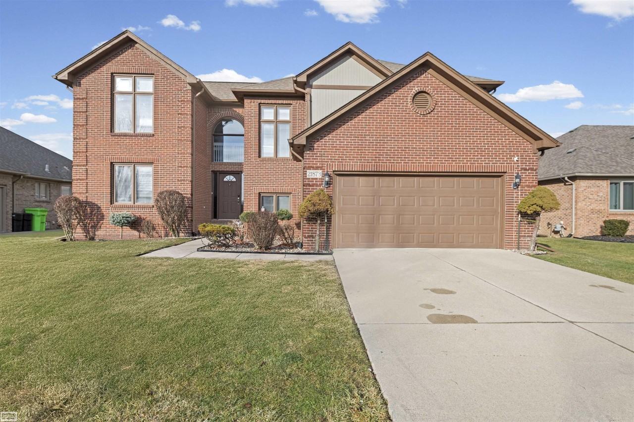 21873 Chrome Bolt Dr - Photo 2 of 34