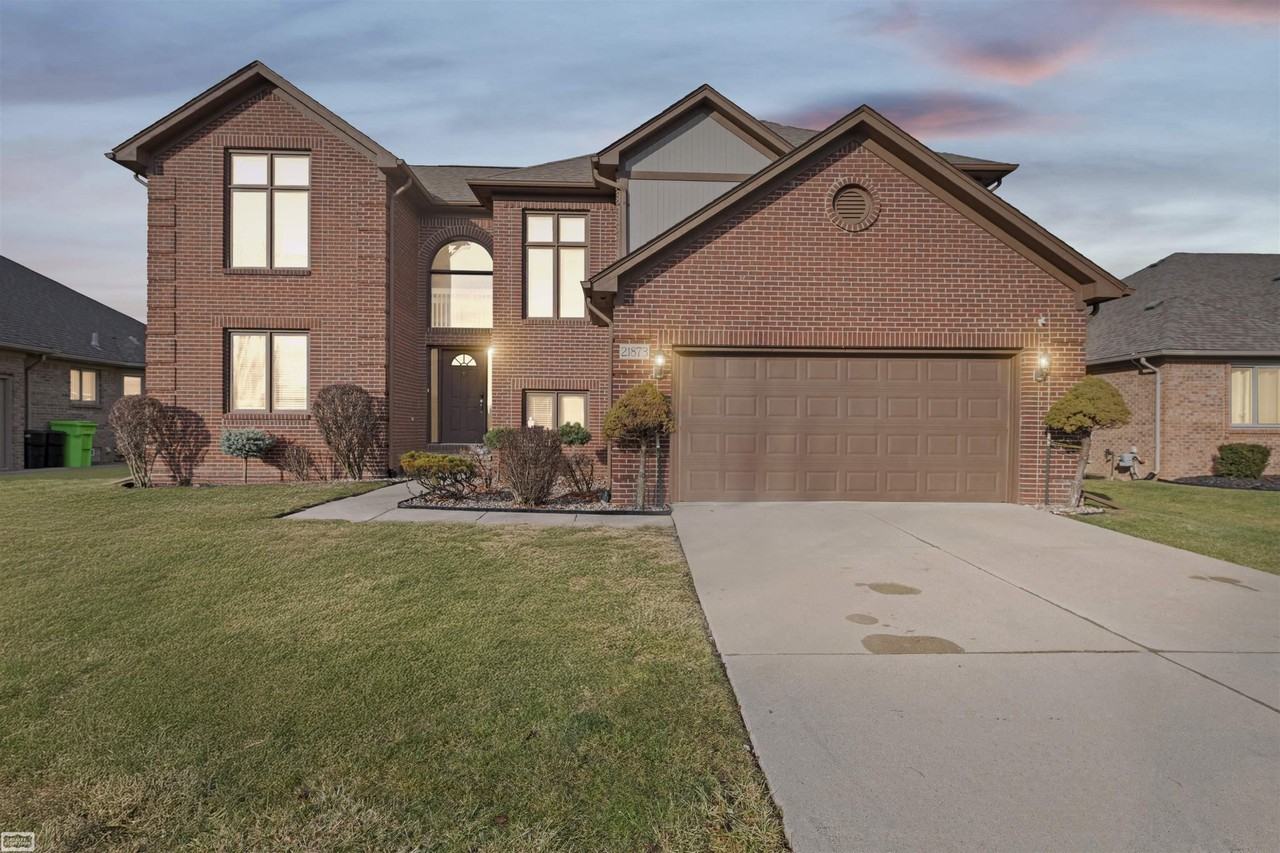 21873 Chrome Bolt Dr - Photo 3 of 34