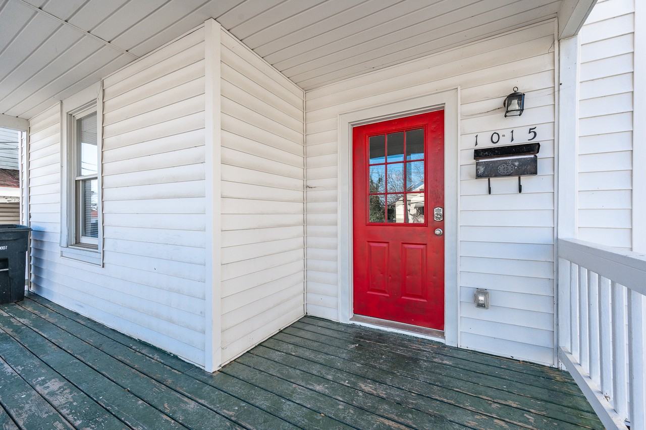 1015 Cabell St #1 - Photo 2 of 28