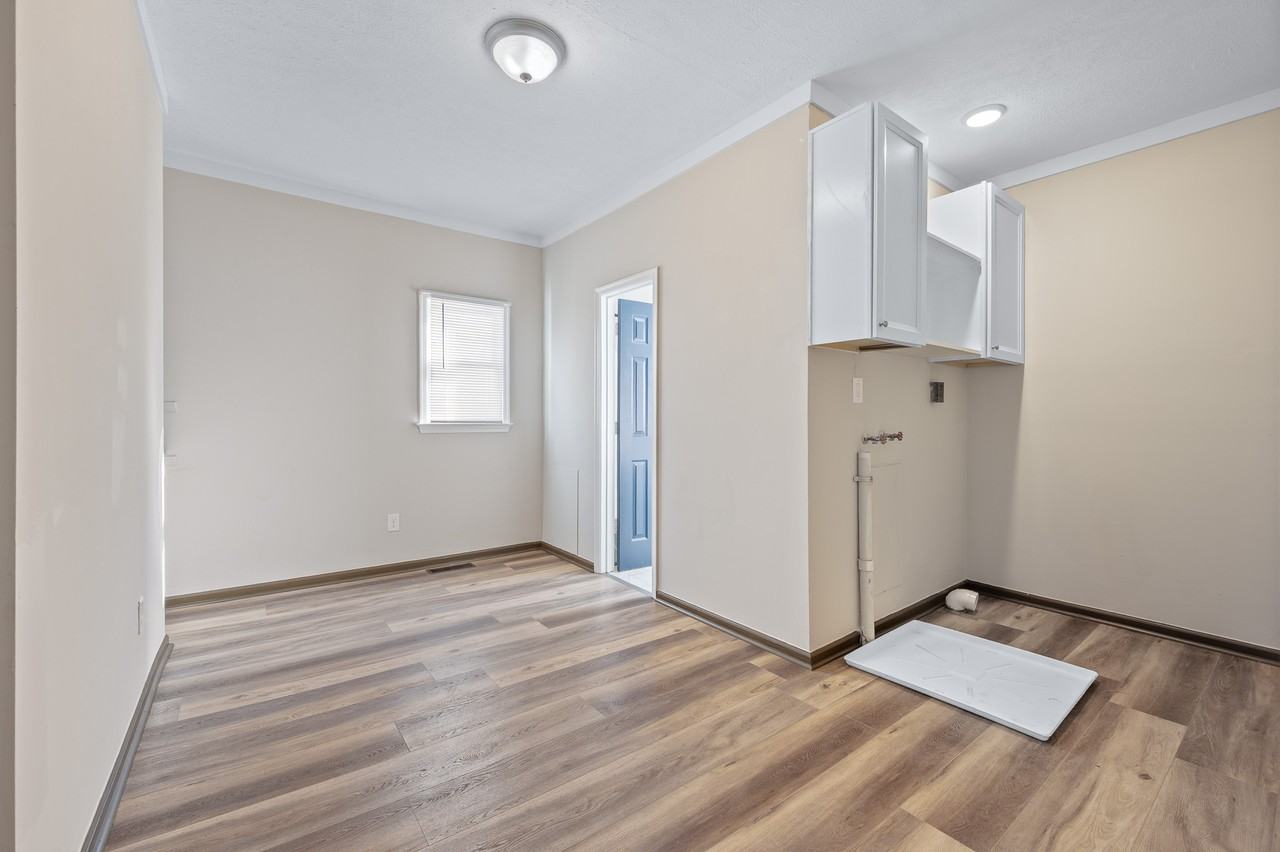 1015 Cabell St #1 - Photo 5 of 28