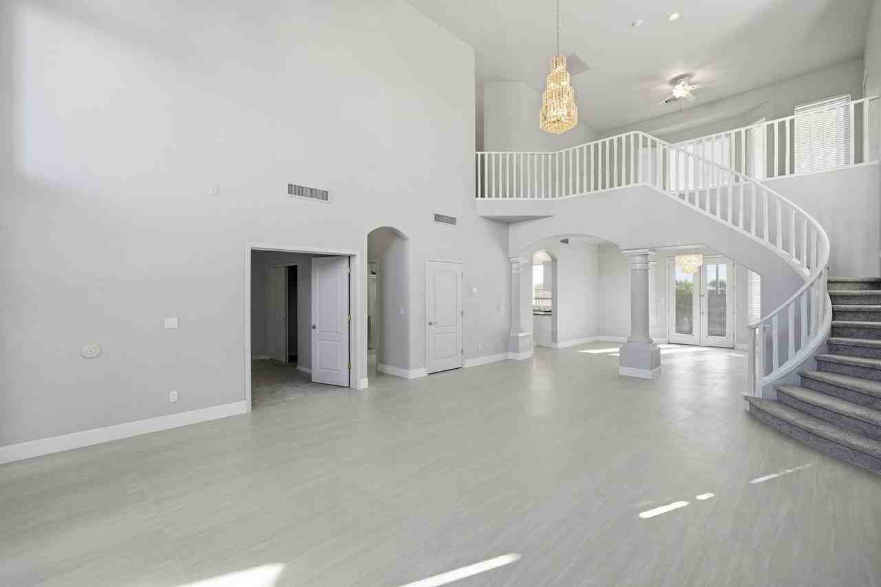 1425 W Commerce Ave #1 - Photo 5 of 50