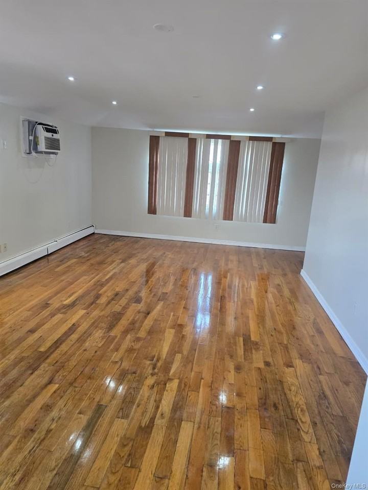 1496 E 95th St - Photo 6 of 16