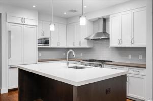 featured image of 422 E Boston Post Rd Apt 303 #303