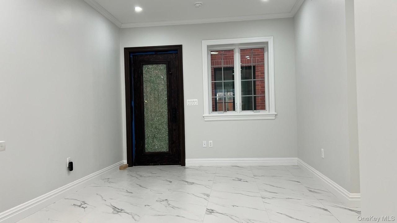 3520 215th Pl - Photo 7 of 15