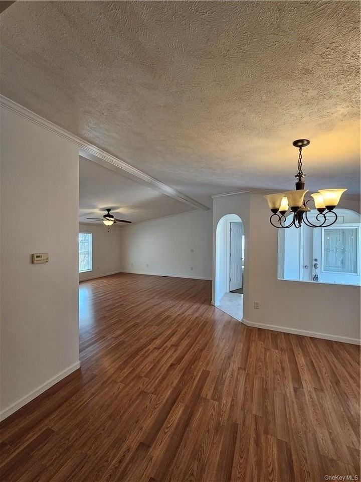 3 Wildwood Ln - Photo 2 of 23