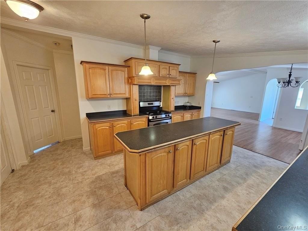 3 Wildwood Ln - Photo 5 of 23