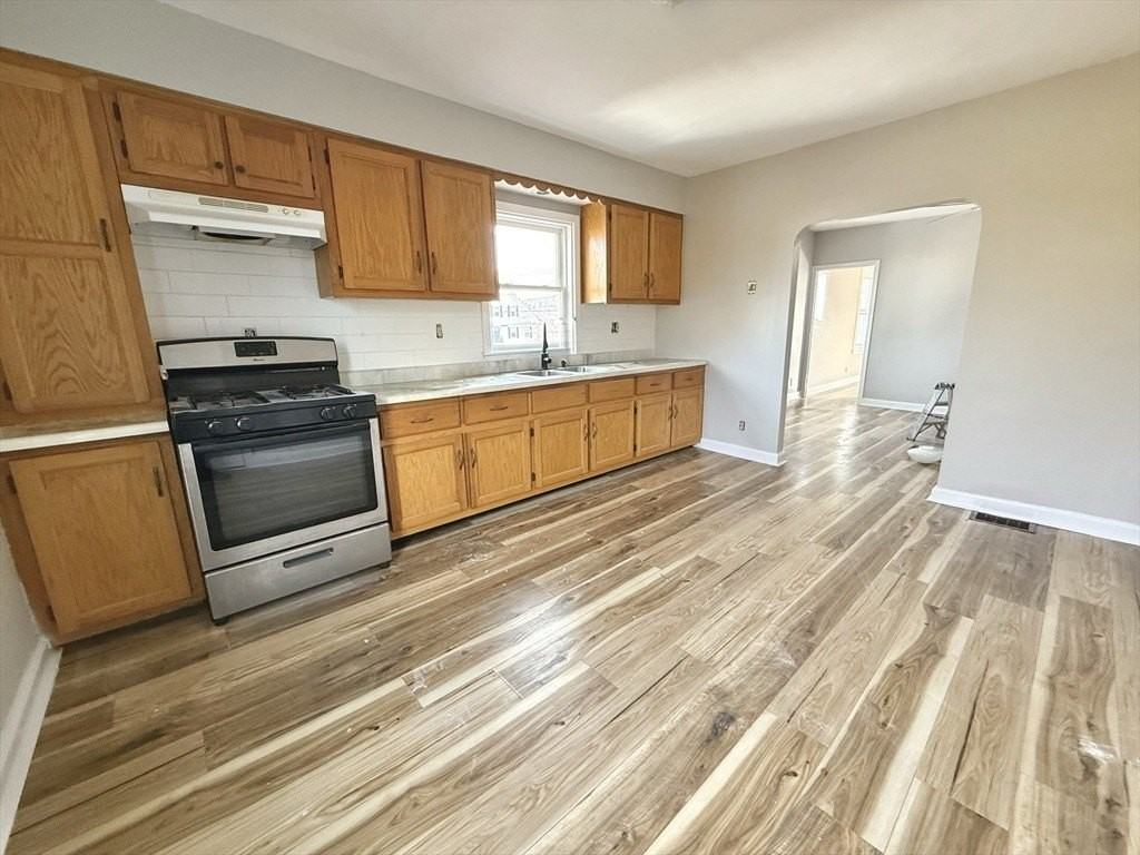 13 Brooks Ave Unit 2a #2A - Photo 5 of 15