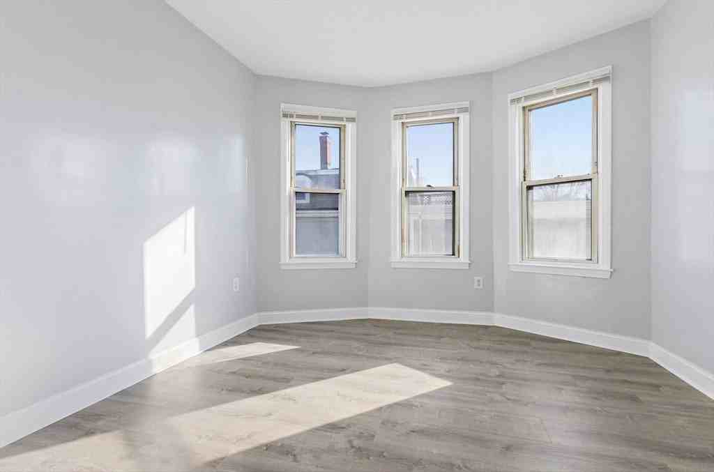 403 Ferry St Unit 2 #2 - Photo 5 of 17