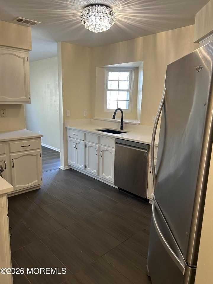 1021 Waters Edge Drive - Photo 4 of 16