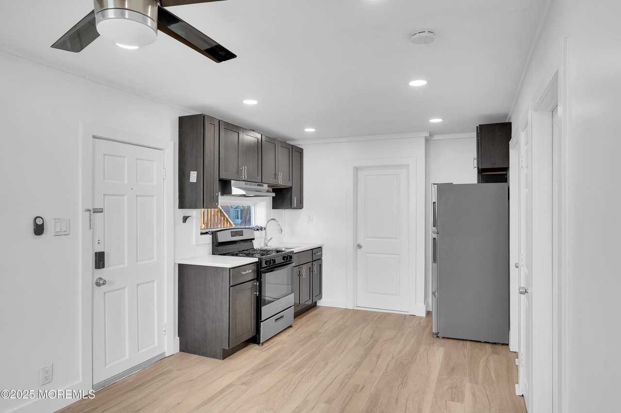 231 Blaine Ave Apt C #C - Photo 5 of 15