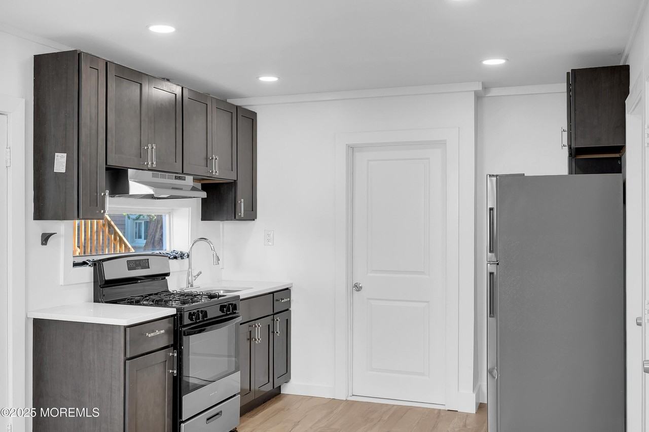 231 Blaine Ave Apt C #C - Photo 6 of 15