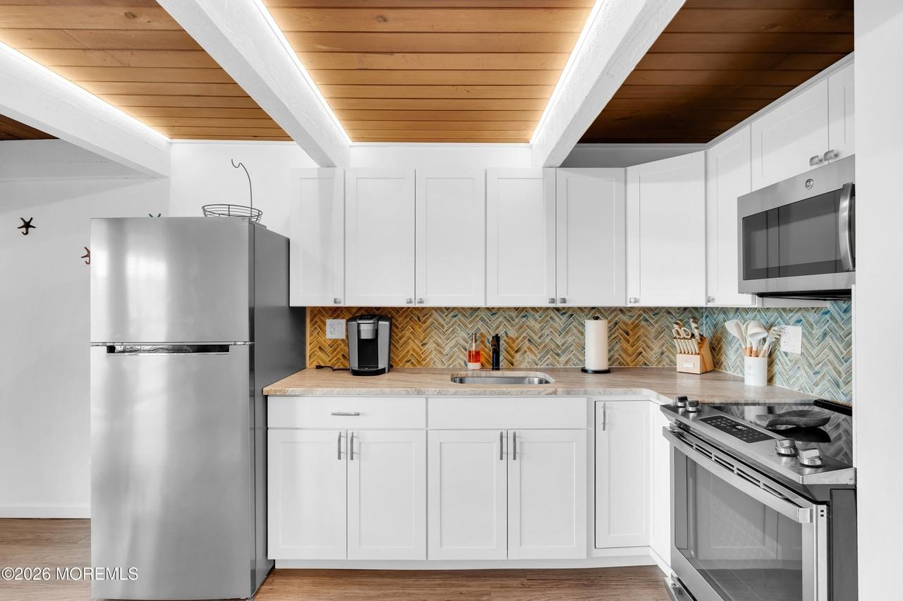 1681 Route 35 N Apt 12 #12 - Photo 5 of 20