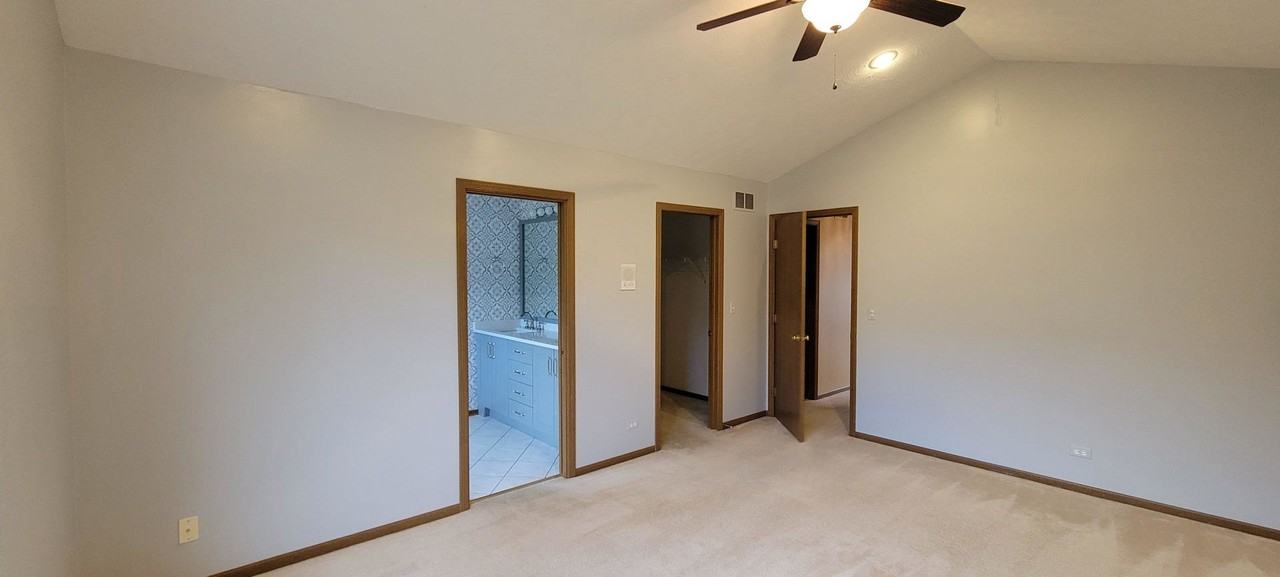 260 Shipland Dr - Photo 7 of 25