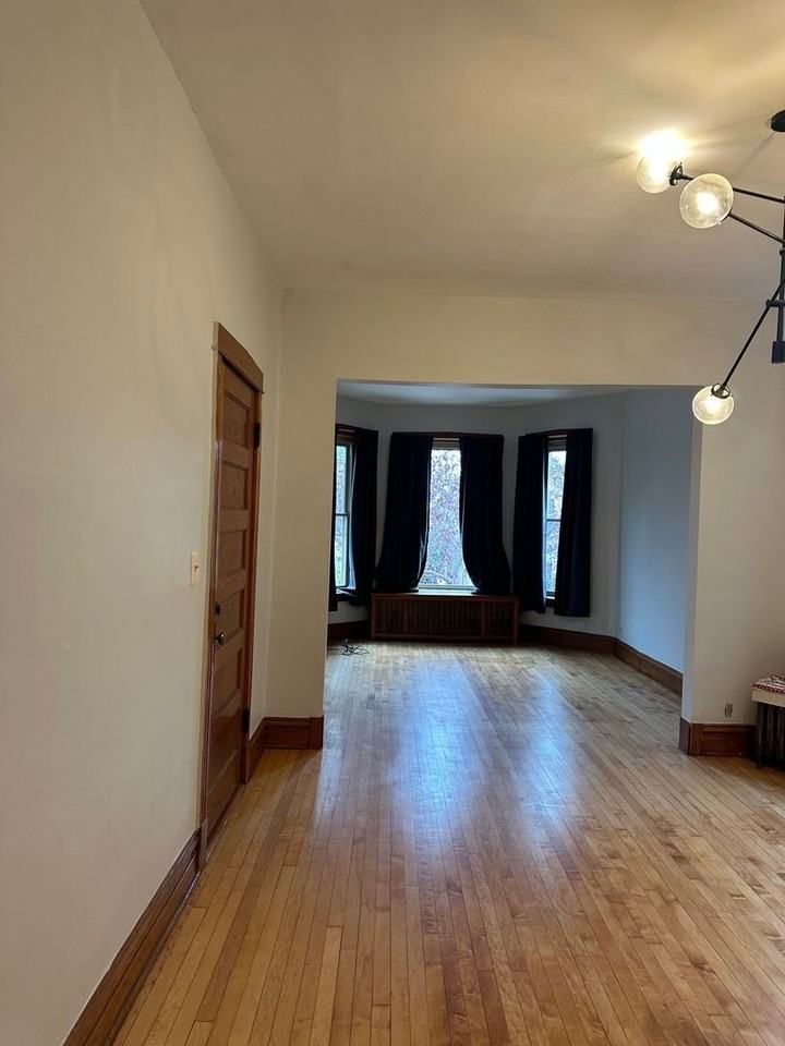 2611 W Walton St Unit 2 #2 - Photo 2 of 6