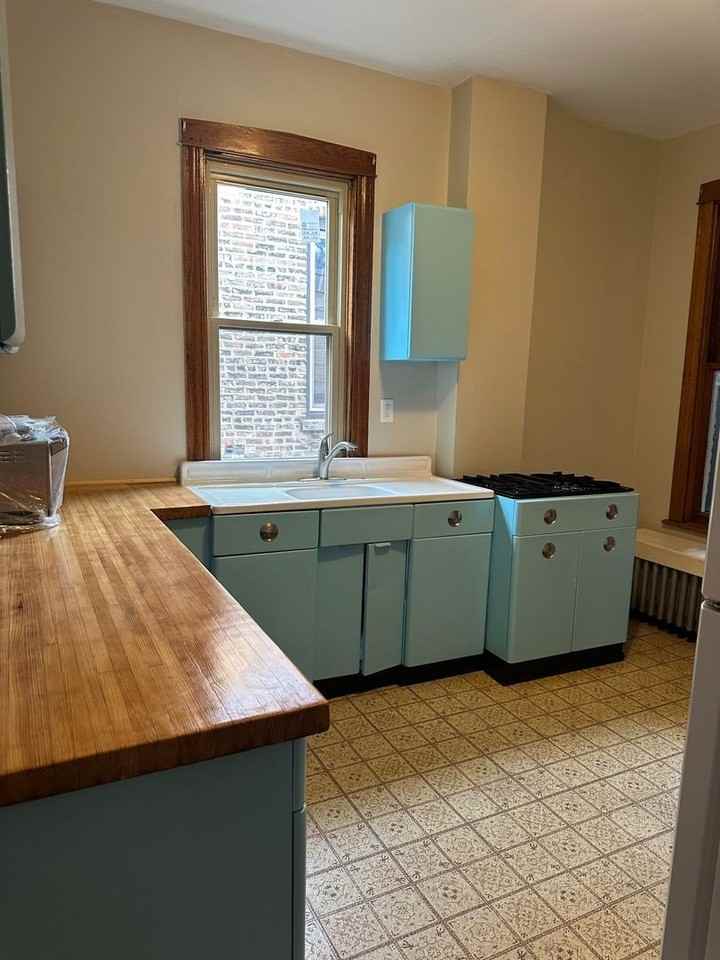 2611 W Walton St Unit 2 #2 - Photo 6 of 6